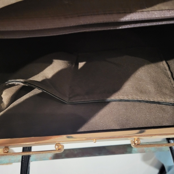 SOLD - Elegant Shinny Black Handbag - Picture 4 of 5